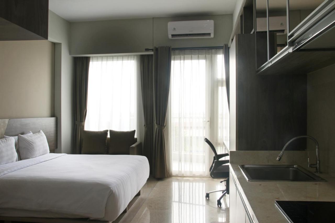 Graha Makara Suite Hotel & Residence Cikarang Buitenkant foto