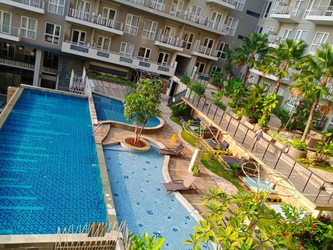 Graha Makara Suite Hotel & Residence Cikarang Buitenkant foto