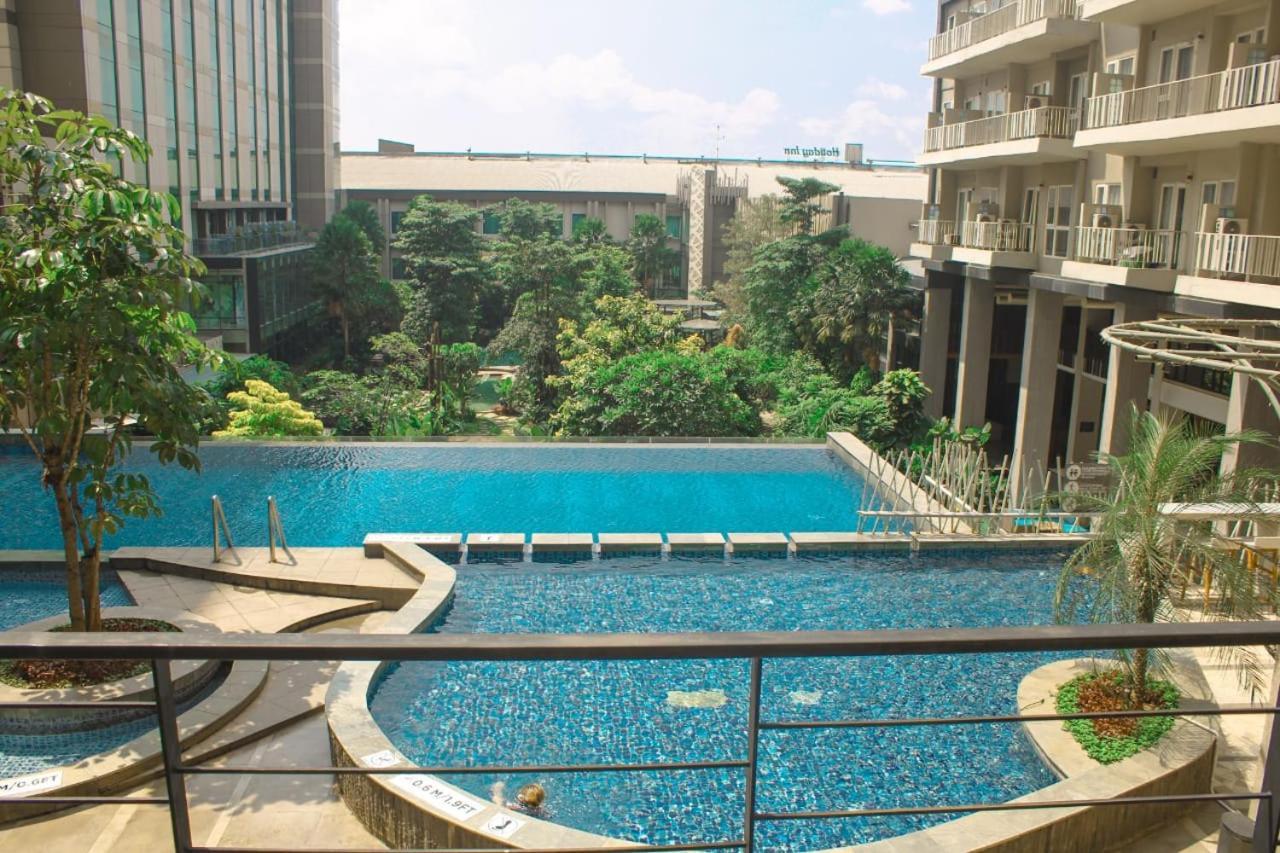 Graha Makara Suite Hotel & Residence Cikarang Buitenkant foto