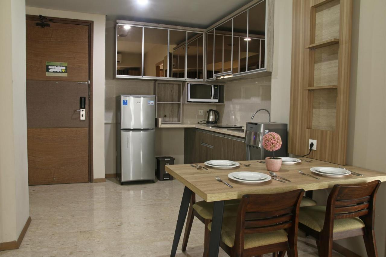 Graha Makara Suite Hotel & Residence Cikarang Buitenkant foto