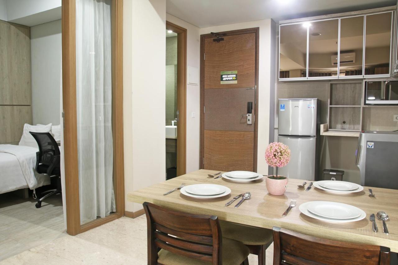 Graha Makara Suite Hotel & Residence Cikarang Buitenkant foto