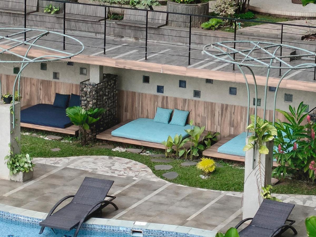 Graha Makara Suite Hotel & Residence Cikarang Buitenkant foto