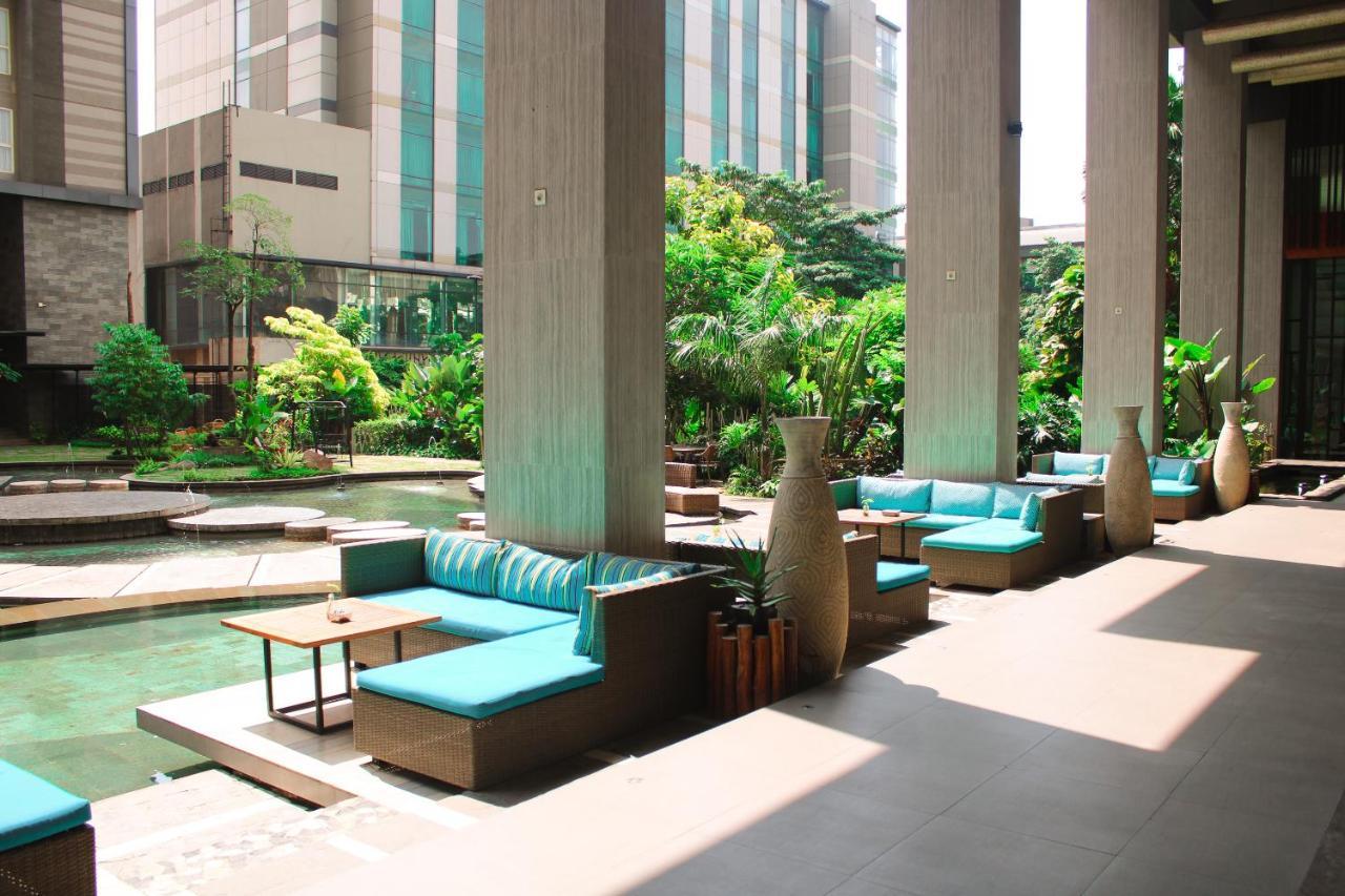 Graha Makara Suite Hotel & Residence Cikarang Buitenkant foto